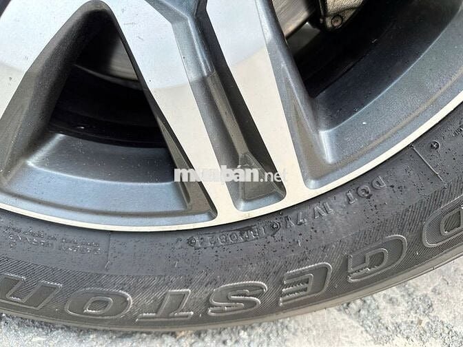 Toyota Fortuner 2.7V sx 2020 xe nhập khẩu