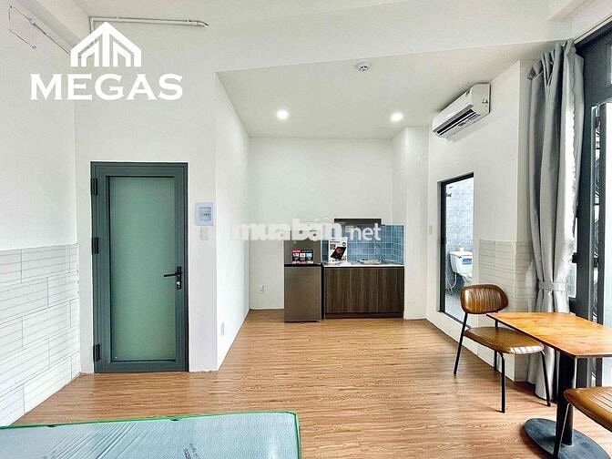 Studio Ban Công Mới Ngay Âu Cơ - VÒNG XOAY LÊ ĐẠI HÀNH QUẬN 11 giá rẻ