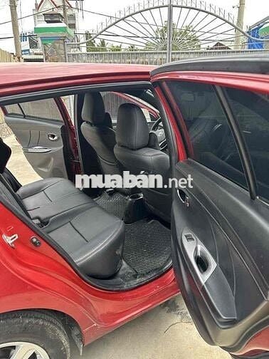 Toyota Yaris 2014 1.3G - 85000 km