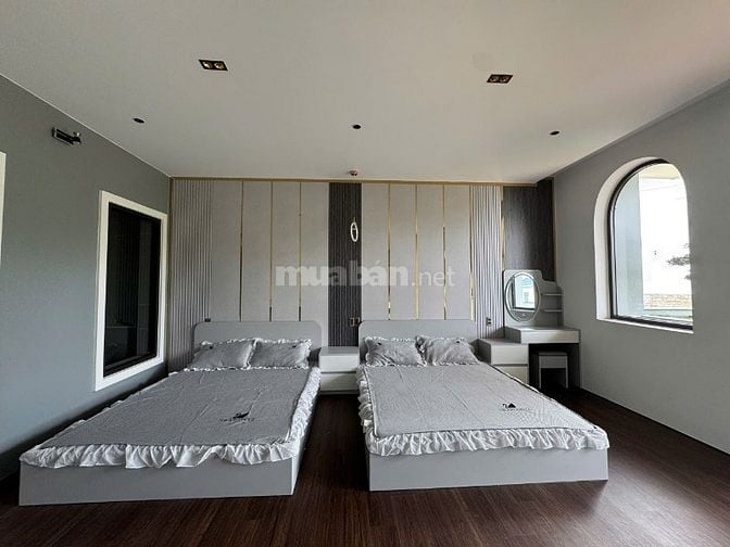 Bán nhà 2 mặt tiền mới xây : Giá 13 tỷ 5