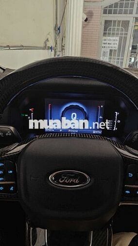 2022 Titanium 2.0L 4x2 AT - 45752 km