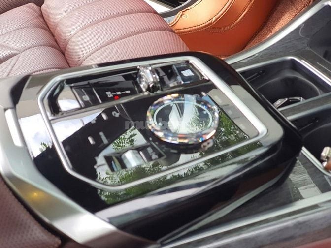 Bán BMW 735i M-Sport sản xuất 2023. Xe Hà Nội cực mới.