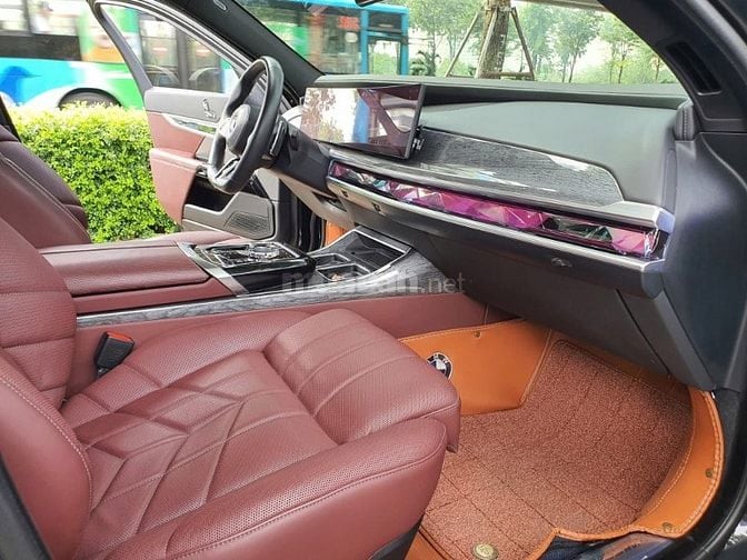 Bán BMW 735i M-Sport sản xuất 2023. Xe Hà Nội cực mới.