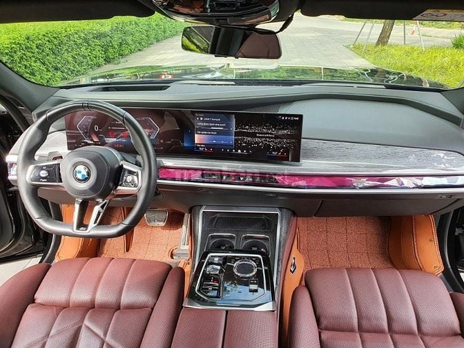 Bán BMW 735i M-Sport sản xuất 2023. Xe Hà Nội cực mới.
