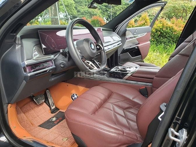 Bán BMW 735i M-Sport sản xuất 2023. Xe Hà Nội cực mới.