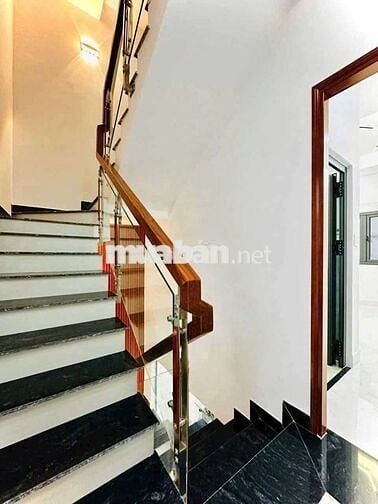 Siêu rẻ 4x20. 1 trệt 1 lửng 2 lầu sân thượng