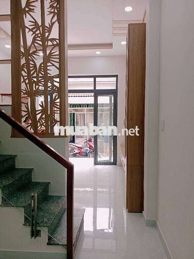 NGAY AEON TÂN PHÚ HẺM XE HƠI 2 TẦNG ĐÚC 4X10M CÔNG NHẬN ĐỦ CHỈ 5 Tỷ