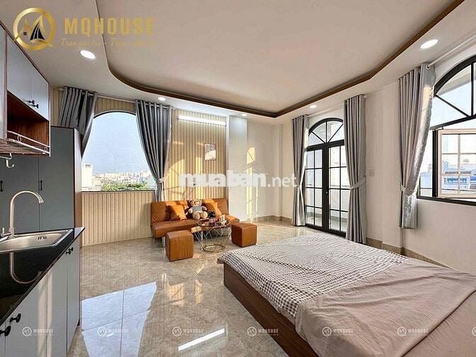 🏡Cho thuê Studio ban công lớn - máy giặt riêng ngay Ngã Tư Bốn Xã