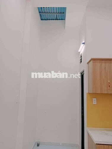 NGAY AEON TÂN PHÚ HẺM XE HƠI 2 TẦNG ĐÚC 4X10M CÔNG NHẬN ĐỦ CHỈ 5 Tỷ