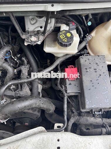 Ford Transit 2023 Xe ít đi 7v lên nhiều đồ chơi