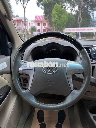 Toyota Fortuner 2012 2.7V 4x4 AT - 120000 km