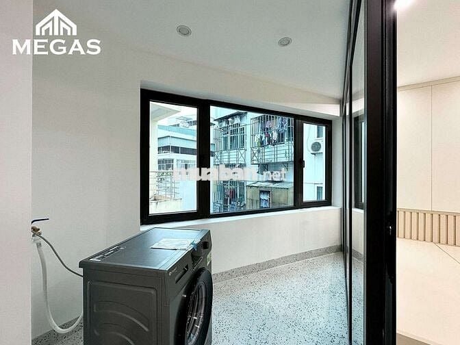 CĂN STUDIO FULL NỘI THẤT BAN CÔNG LỚN GẦN VINCOM TRẦN DUY HƯNG