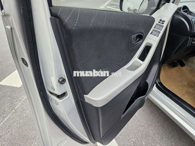 Toyota Yaris 1.3AT 2008 màu bạc, 12 vạn km