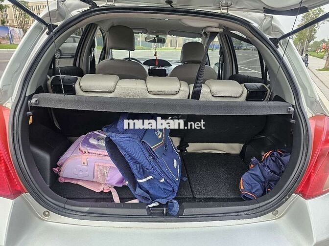 Toyota Yaris 1.3AT 2008 màu bạc, 12 vạn km