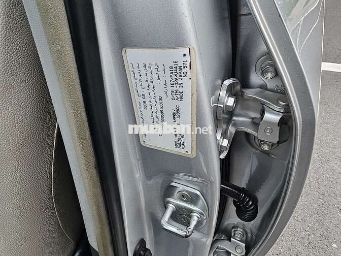 Toyota Yaris 1.3AT 2008 màu bạc, 12 vạn km