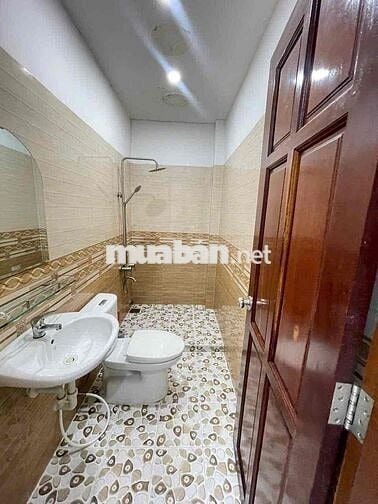 Nhà mới trệt lầu 3pn có nội thất KdC Quân Baio