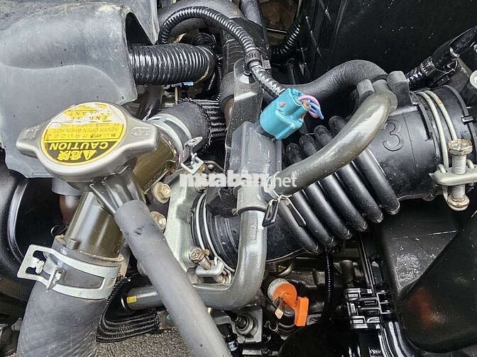 Toyota Yaris 1.3AT 2008 màu bạc, 12 vạn km