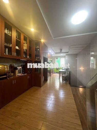 Ngay ĐH CN TPHCM, Mỏ Vàng Kinh Doanh, Nhà Mặt Tiền