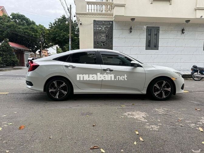 Honda Civic 2018 1.5G Vtec Turbo - 90000 km