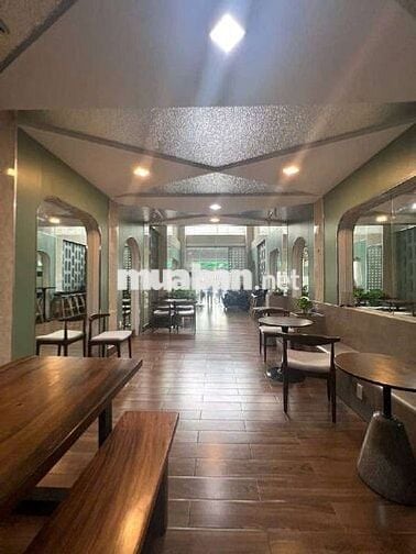 Ngay ĐH CN TPHCM, Mỏ Vàng Kinh Doanh, Nhà Mặt Tiền