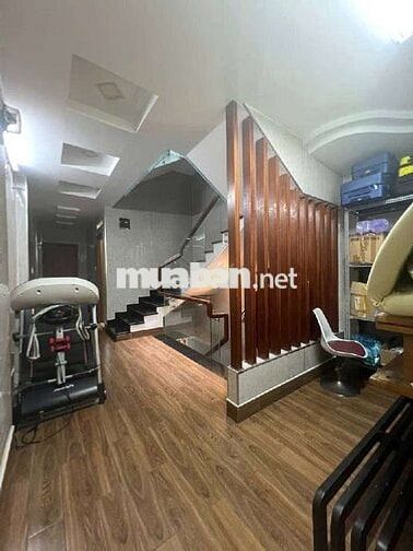 Ngay ĐH CN TPHCM, Mỏ Vàng Kinh Doanh, Nhà Mặt Tiền