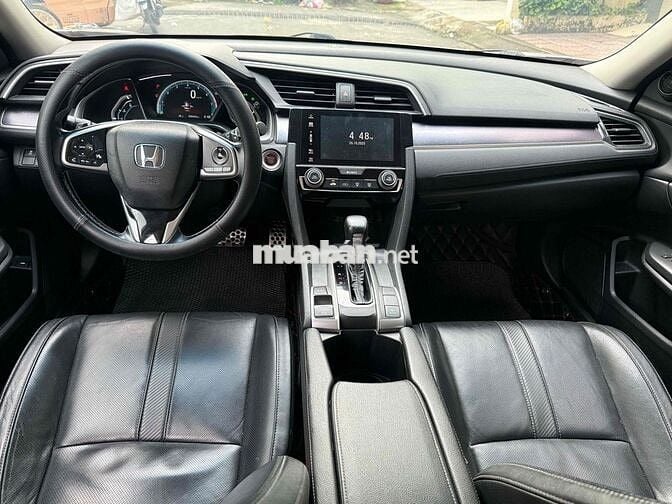 Honda Civic 2018 1.5G Vtec Turbo - 90000 km