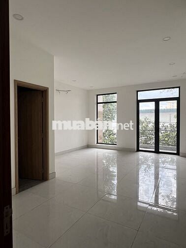 Nhà mặt tiền 100m2,   ĐS 22 KCN Sóng Thần