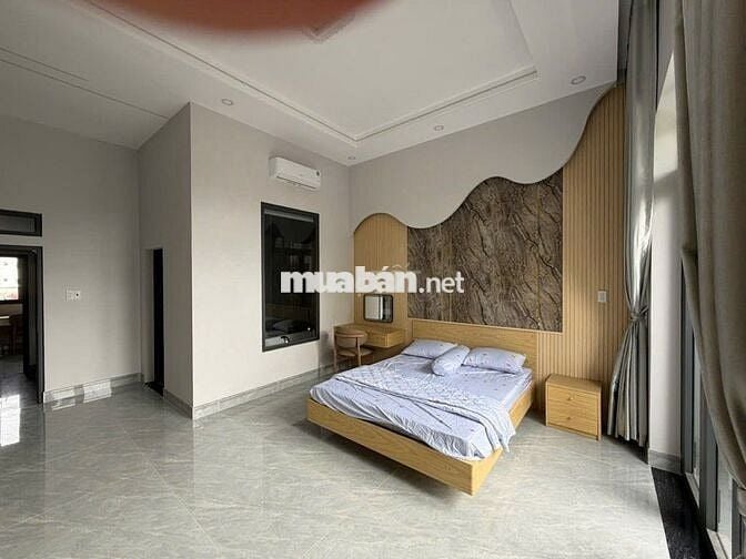 Mặt Tiền Kinh Doanh, 4 Tầng, 60m2, Gần Vincom Dĩ An, Chỉ 5 Tỷ Nhỉnh.