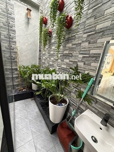 Mặt Tiền Kinh Doanh, 4 Tầng, 60m2, Gần Vincom Dĩ An, Chỉ 5 Tỷ Nhỉnh.