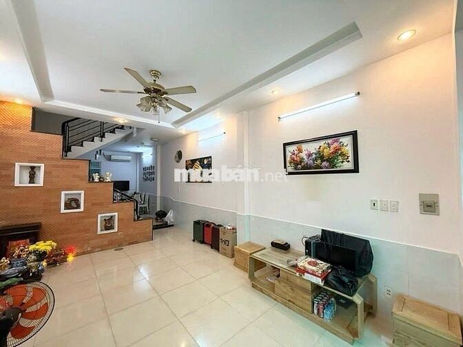Bán gấp căn nhà Xô Viết Nghệ Tỉnh BìnhThạnh.63,5m2.cho thuê tốt1000USD