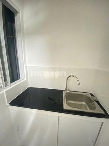 Cho Thuê Phòng Mới xây Q10 gần Ngô Gia Tự, BVien Hòa Hảo