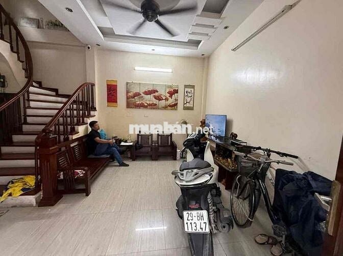 Bán nhà Nguyễn Chính – ô tô đỗ cửa – 5 tầng kiên cố – ngõ thông Bán nhà Nguyễn Chính – ô tô đỗ cửa – 5 tầng kiên cố – ngõ thông