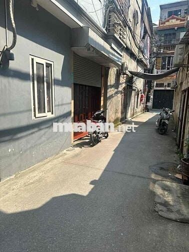 Bán nhà Nguyễn Chính – ô tô đỗ cửa – 5 tầng kiên cố – ngõ thông Bán nhà Nguyễn Chính – ô tô đỗ cửa – 5 tầng kiên cố – ngõ thông