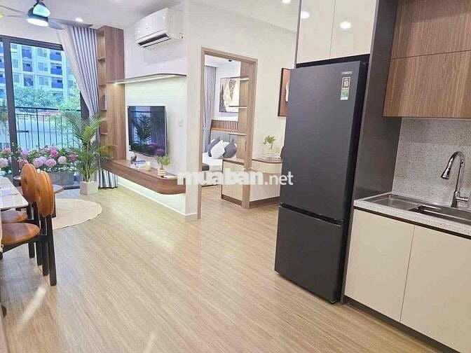bán căn 1N+1 full nội thất , giá tốt tại Vinhomes Smart City