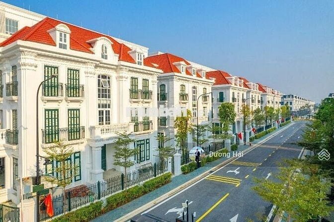 Bán Biệt Thự Từ Liêm 175m - MT 12m - 4 Tầng - Chỉ 240tr/m Gần Ngoại