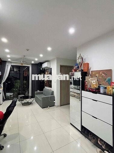 bán căn 2N1W 55m2 bên Vinhomes Smart City, giá *** thị trường