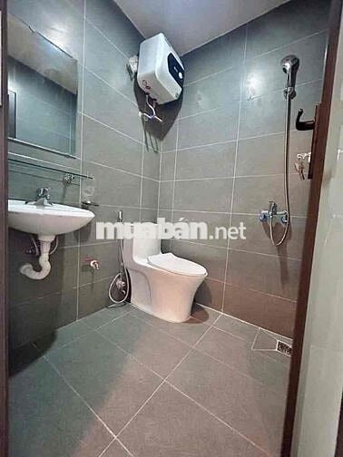 NHÀ 23PHÒNG- DOANH THU 100TR- CẦU DIỄN