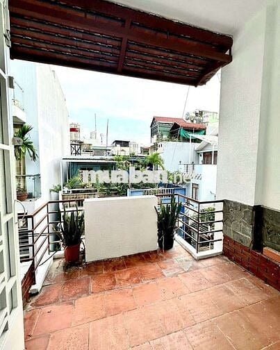 Nguyên căn mặt tiền xe hơi tận cửa nhà trung tâm bình thạnh