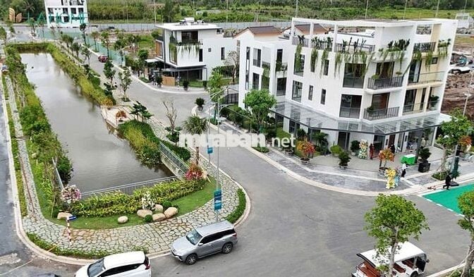 Mua nhà ven sông, nhận ưu đãi khủng – Vay 0%, sổ hồng liền tay!