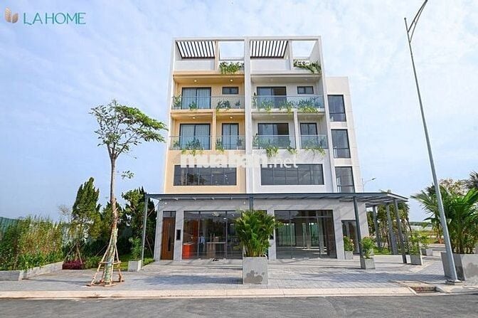 Mua nhà ven sông, nhận ưu đãi khủng – Vay 0%, sổ hồng liền tay!
