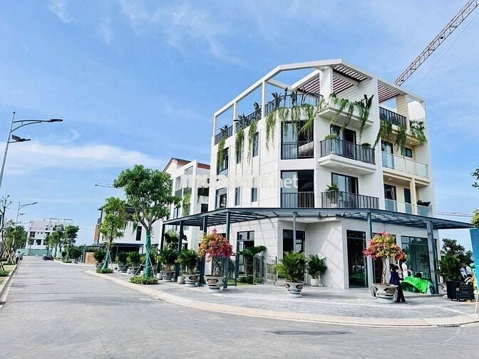Mua nhà ven sông, nhận ưu đãi khủng – Vay 0%, sổ hồng liền tay!