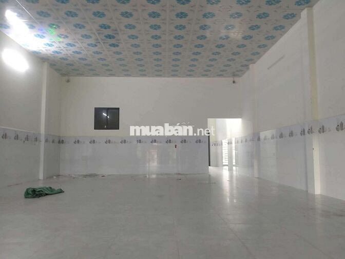 Cho thuê kho 300m2 mặt đường rộng 12m thuộc đông hòa