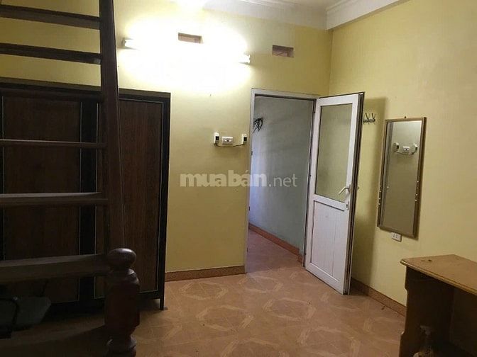 Cho thuê nhà riêng khu Nguyễn Trãi gần chợ Phùng khoang  Dt 30 m x4’5T