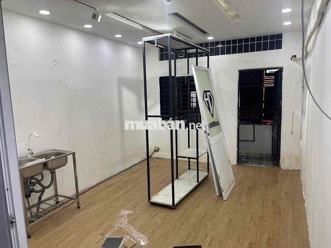 Cho thuê nguyên căn MT Trần Minh Quyền – Q10, cho làm CHDV, cho ctạo