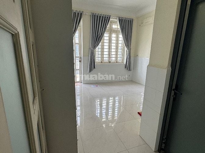 Bán nhà tăng nhơn phú B đường số 2 đường xe hơi