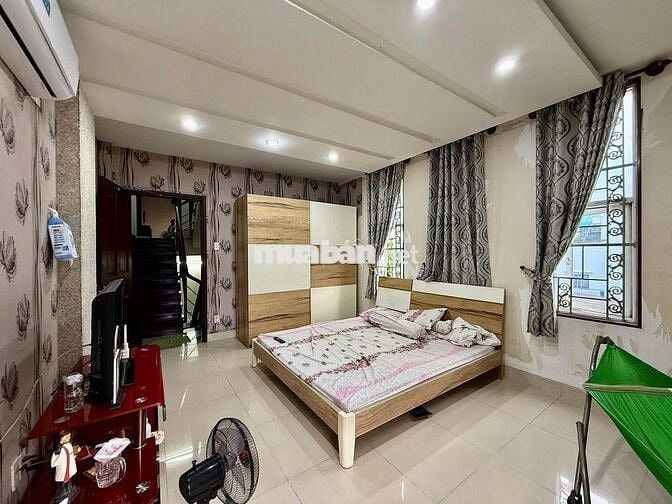 Nhà 4 lầu 4,2 x 21m, MT hẻm 736 lê đức thọ,P.15.GV giá 10ty300tr tl