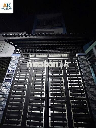 964hbc - nhà sát chợ Hiệp Bình , xây kiên cố , hẻm bagac