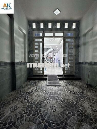 964hbc - nhà sát chợ Hiệp Bình , xây kiên cố , hẻm bagac