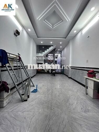 964hbc - nhà sát chợ Hiệp Bình , xây kiên cố , hẻm bagac