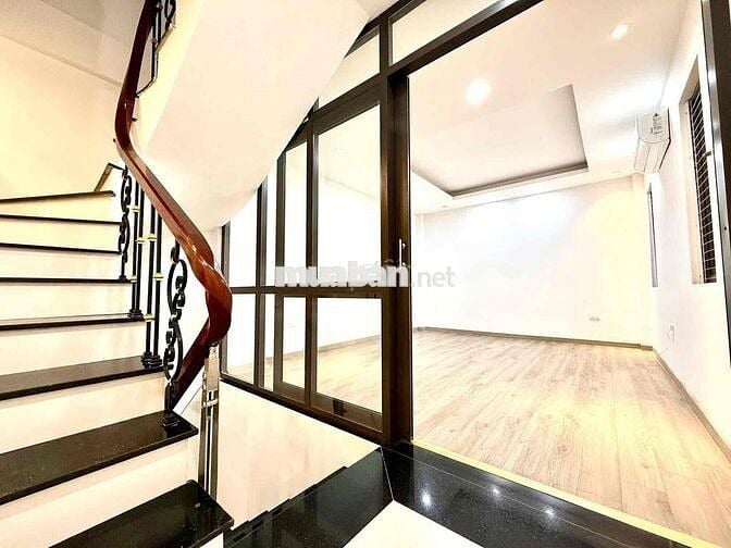 ĐÔNG NGẠC – 42M² – 5 TẦNG – GIÁ 12.6 TỶ – OTO VÀO NHÀ